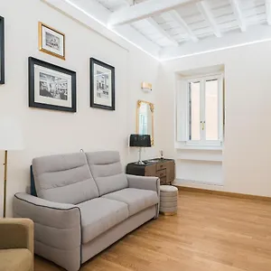 Apartment Lupa Luxury, Rome